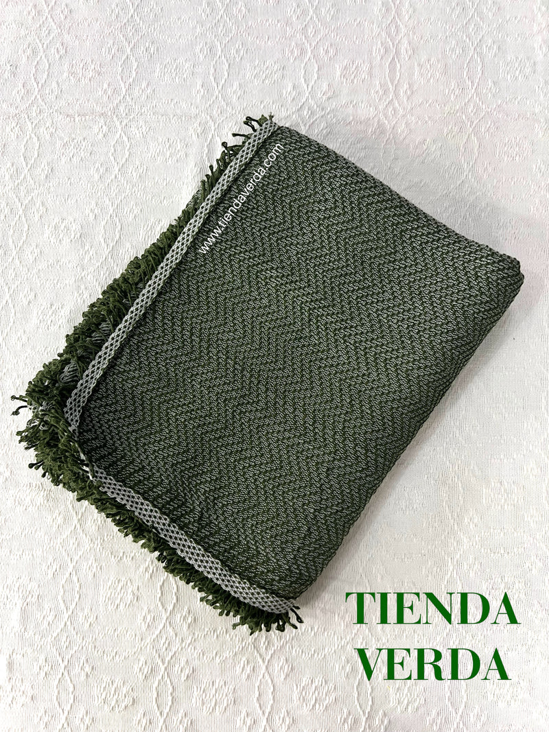 TRAMBIA BLANKET IN MOSS GREEN