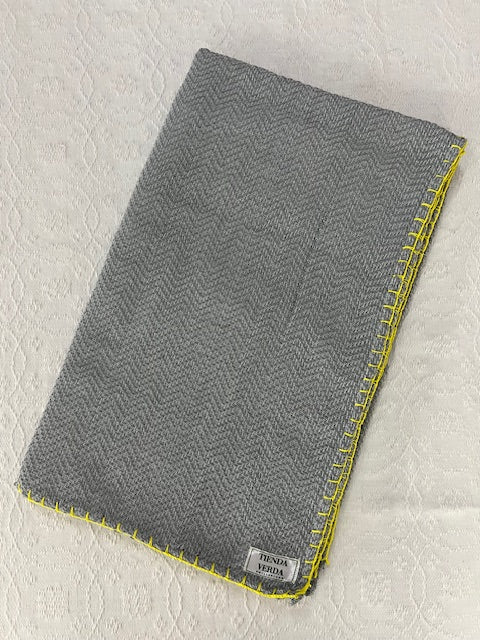 Trambia Blanket with Crocheted Edges (Gray/Yellow)