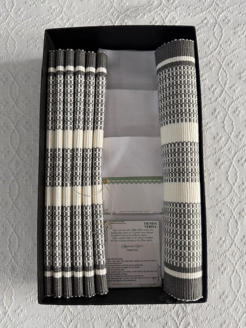 Lakan | 6-Seater | Runner, Placemats, & Napkins Gift Box