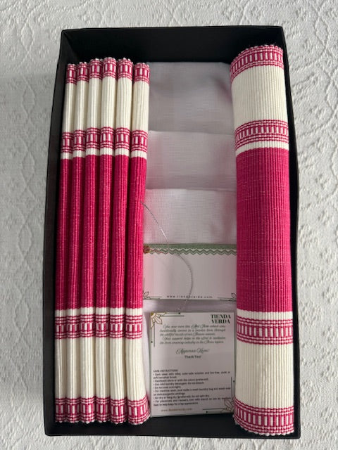 Mayumi | 6-Seater | Runner, Placemats, & Napkins Gift Box