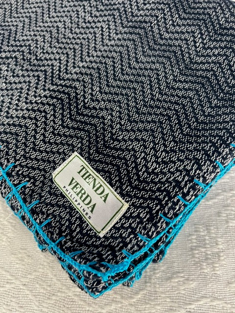 Trambia Blanket with Crocheted Edges (Navy/Aqua Blue)