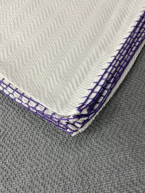 Trambia Blanket with Handsewn Edges (White/Purple)