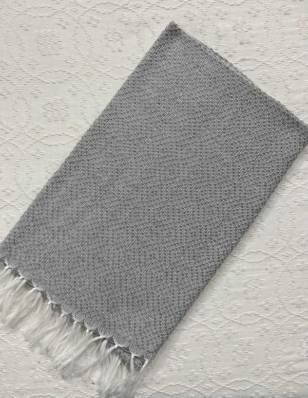 Beach Wrap in Light Gray (PLAIN)
